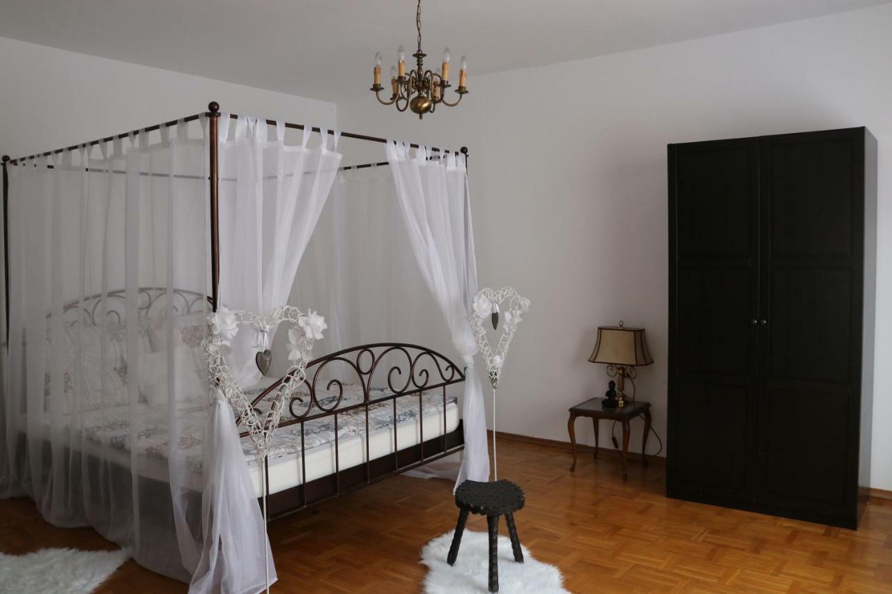The Lakehouse Villa Neusiedl Am See Wienerstrasse 8 Экстерьер фото