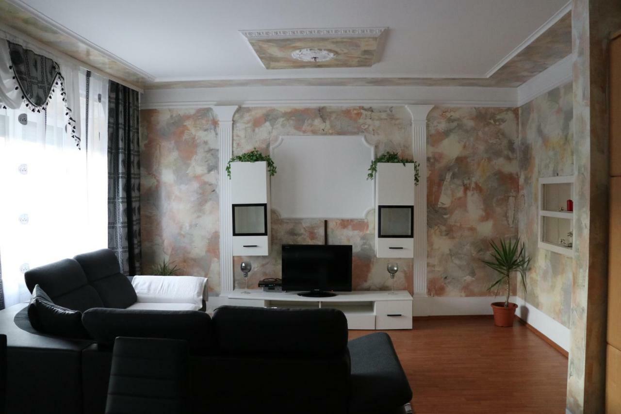 The Lakehouse Villa Neusiedl Am See Wienerstrasse 8 Экстерьер фото