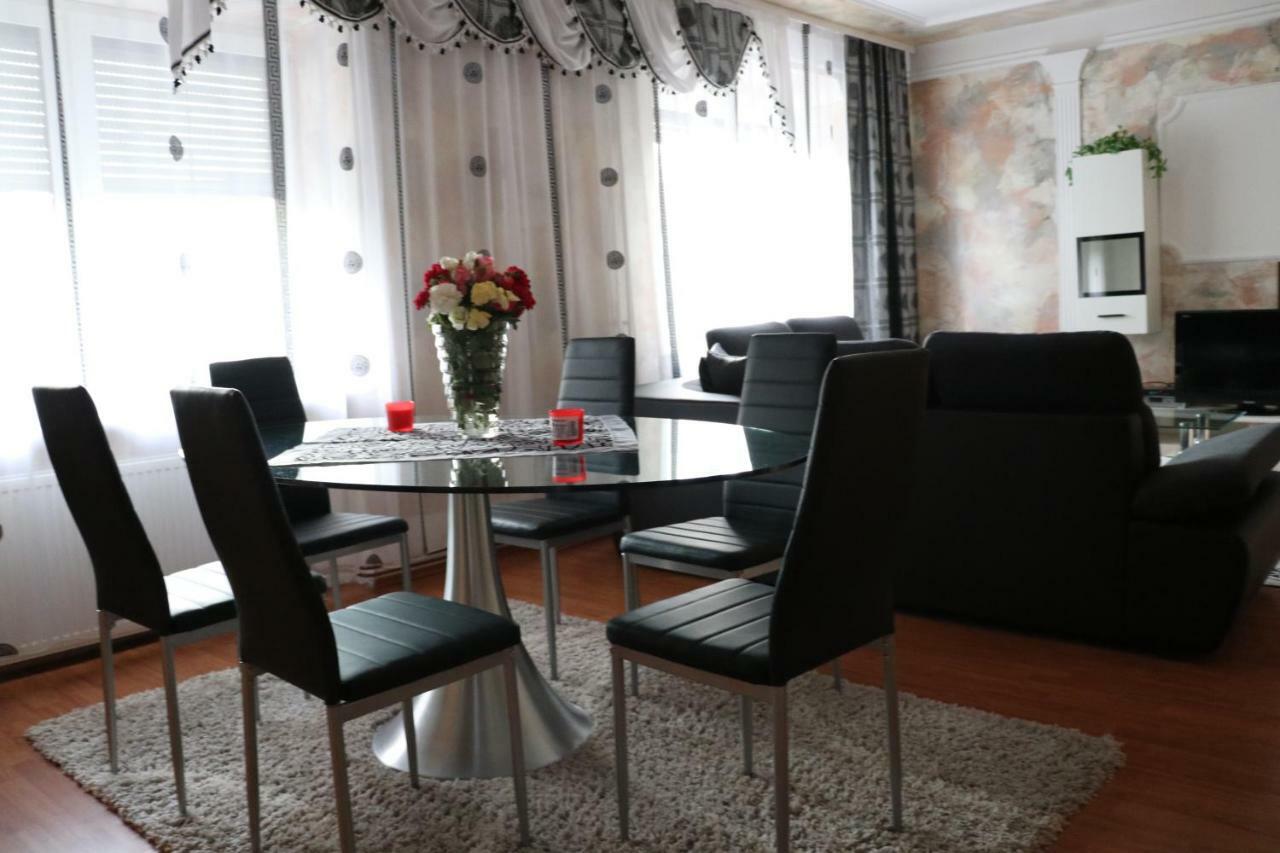 The Lakehouse Villa Neusiedl Am See Wienerstrasse 8 Экстерьер фото